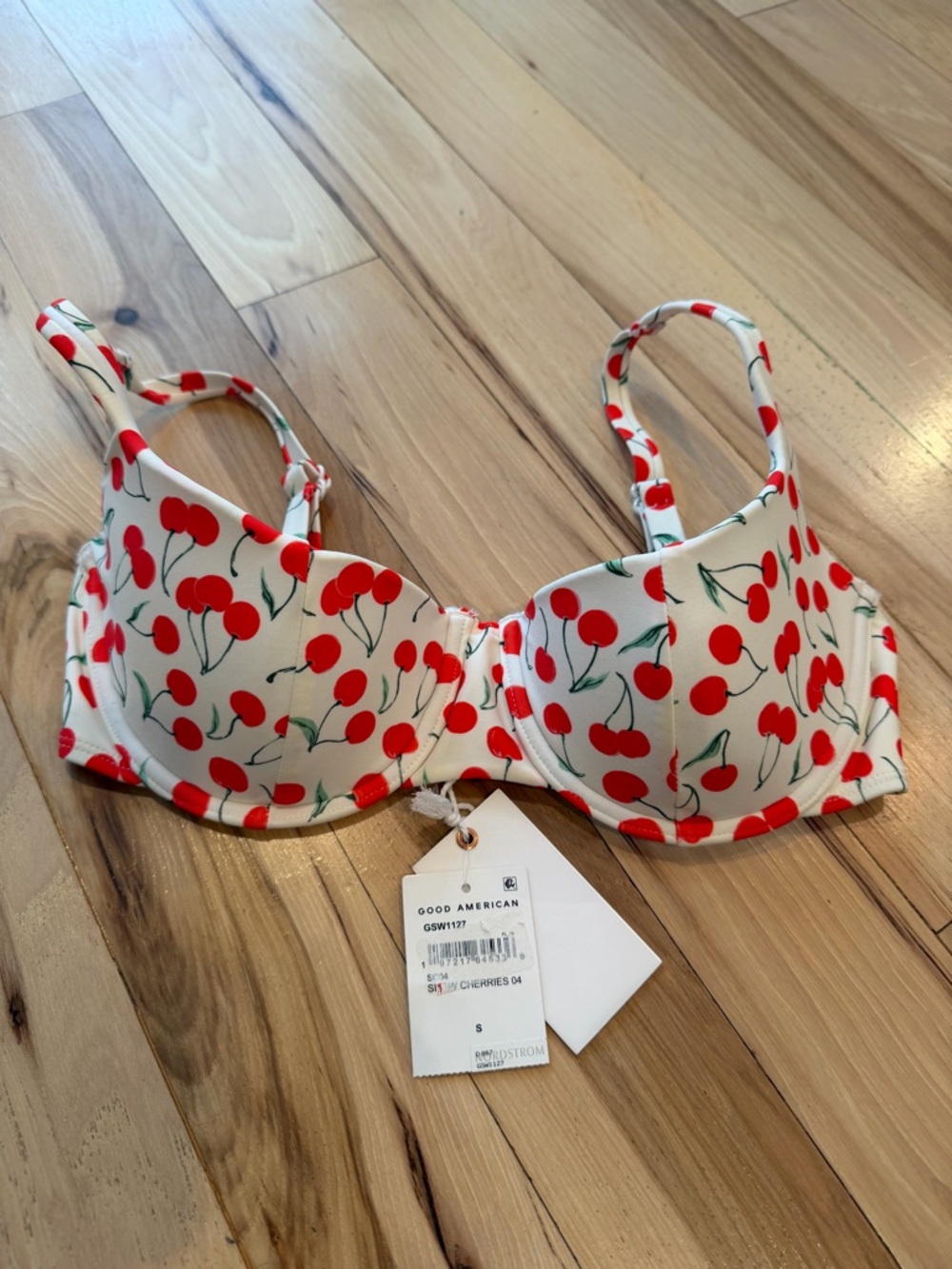 Good American cherry-print demi-cup bikini top NWT - size small!